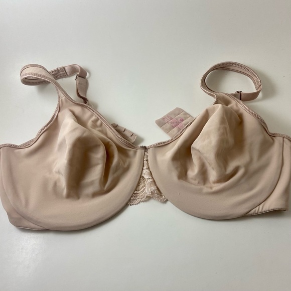 NWOT Breezies 38D Underwire Bra - Picture 2 of 7